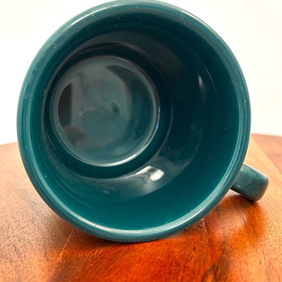 2 Fiesta Circle Handle Mugs, light green and dark Jade - Picture 5 of 12